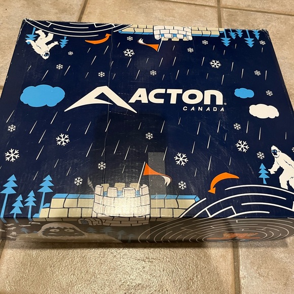 Snow Boots, Size 5 - Picture 10 of 11